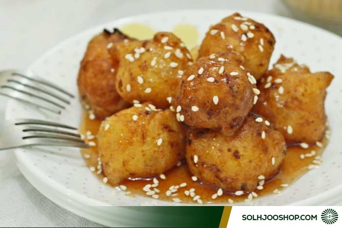 شیرینی لوکومادس